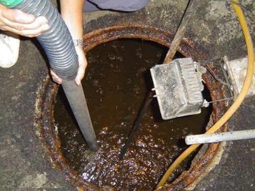 苏尼特左隔油池清理